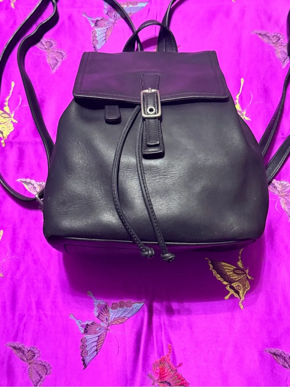 Vtg. Coach Hampton Legacy Black Leather Drawstring Flap Backpack